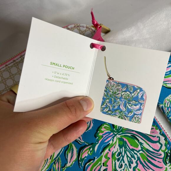 Lilly Pulitzer Tech Pouch 2 Piece Set Cumulus Blue Chick Magnet Print NEW - Picture 4 of 7